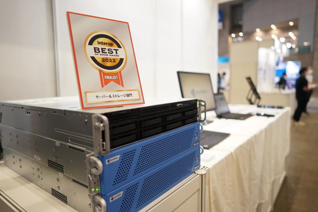 【Interop Tokyo 2022】にて、AccelStorオールフラッシュアレイ製品は【Best of Show Award】ファイナリストに選出されました